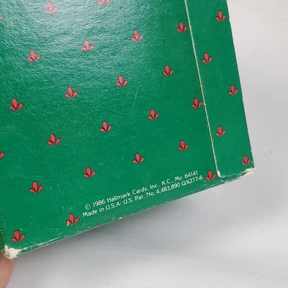 1986 Hallmark Betsey Clark “Home for Christmas” Glass Ornament – Collector’s Ser - Picture 4 of 4